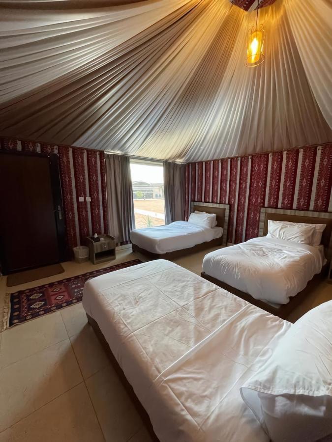 Hotel مخيم جبل بردى Jabal Burdah Camp Wadi Rum Exterior foto